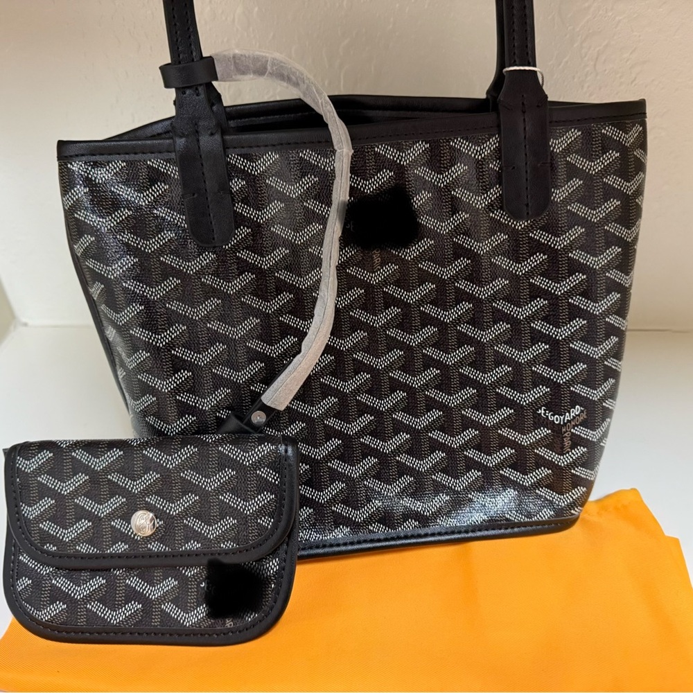 Mini tote bag